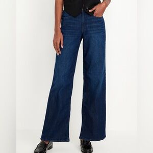 Old Navy high-rise wow wide leg jeans, size 6, darker wash, perfect condition